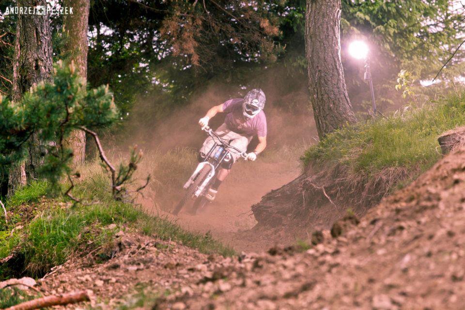 DownHill MTB