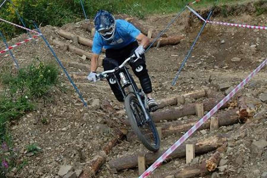Rower i downhill MTB