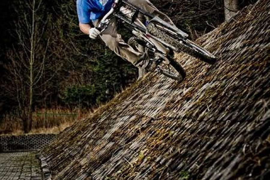 Rower i downhill MTB