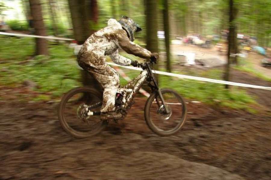 Rower i downhill MTB