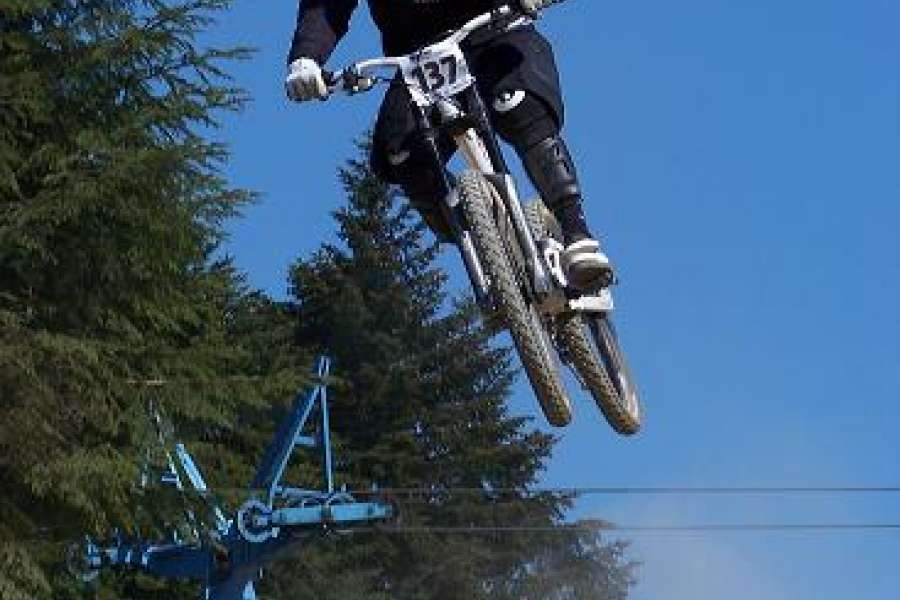 Rower i downhill MTB